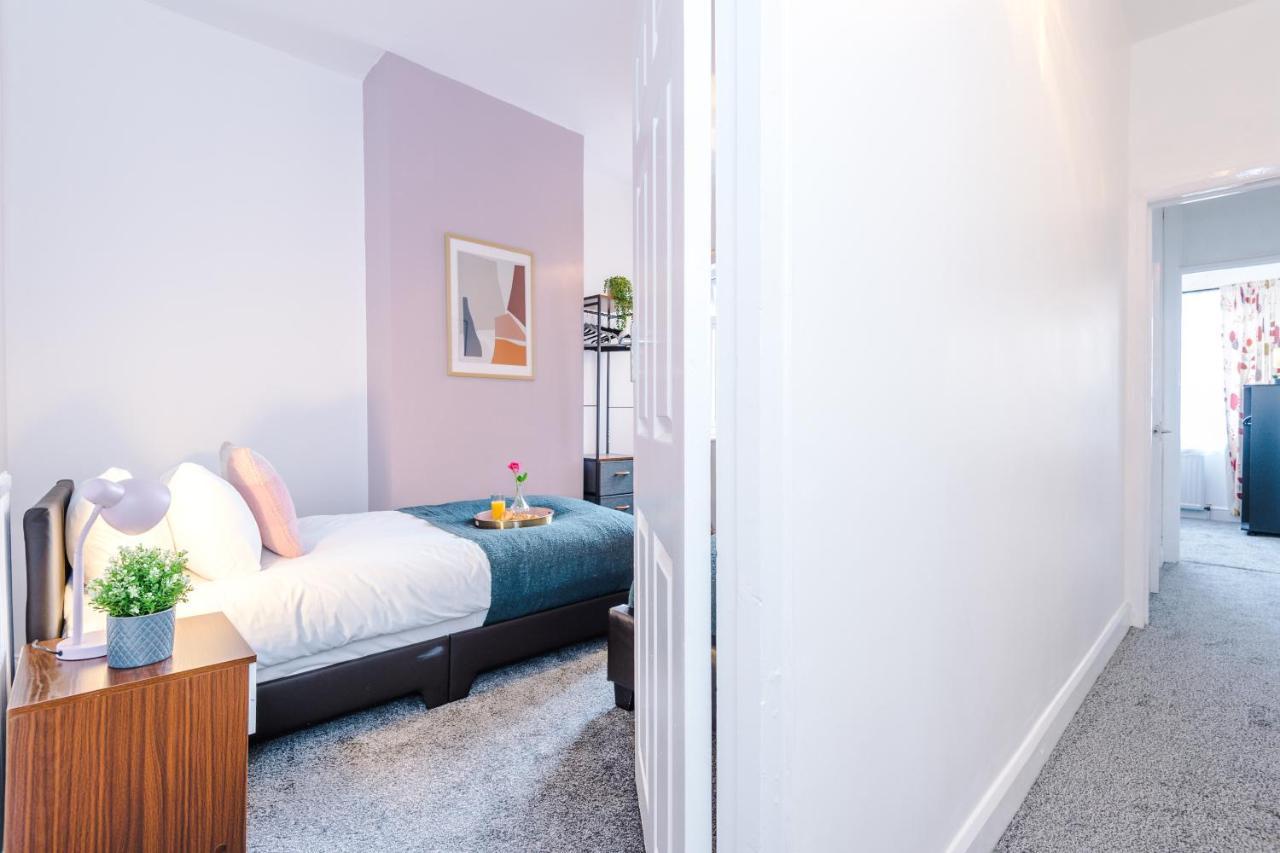 Harley House - Spacious Home With Free Netflix & Parking By Rocketbnb Coventry Exterior foto